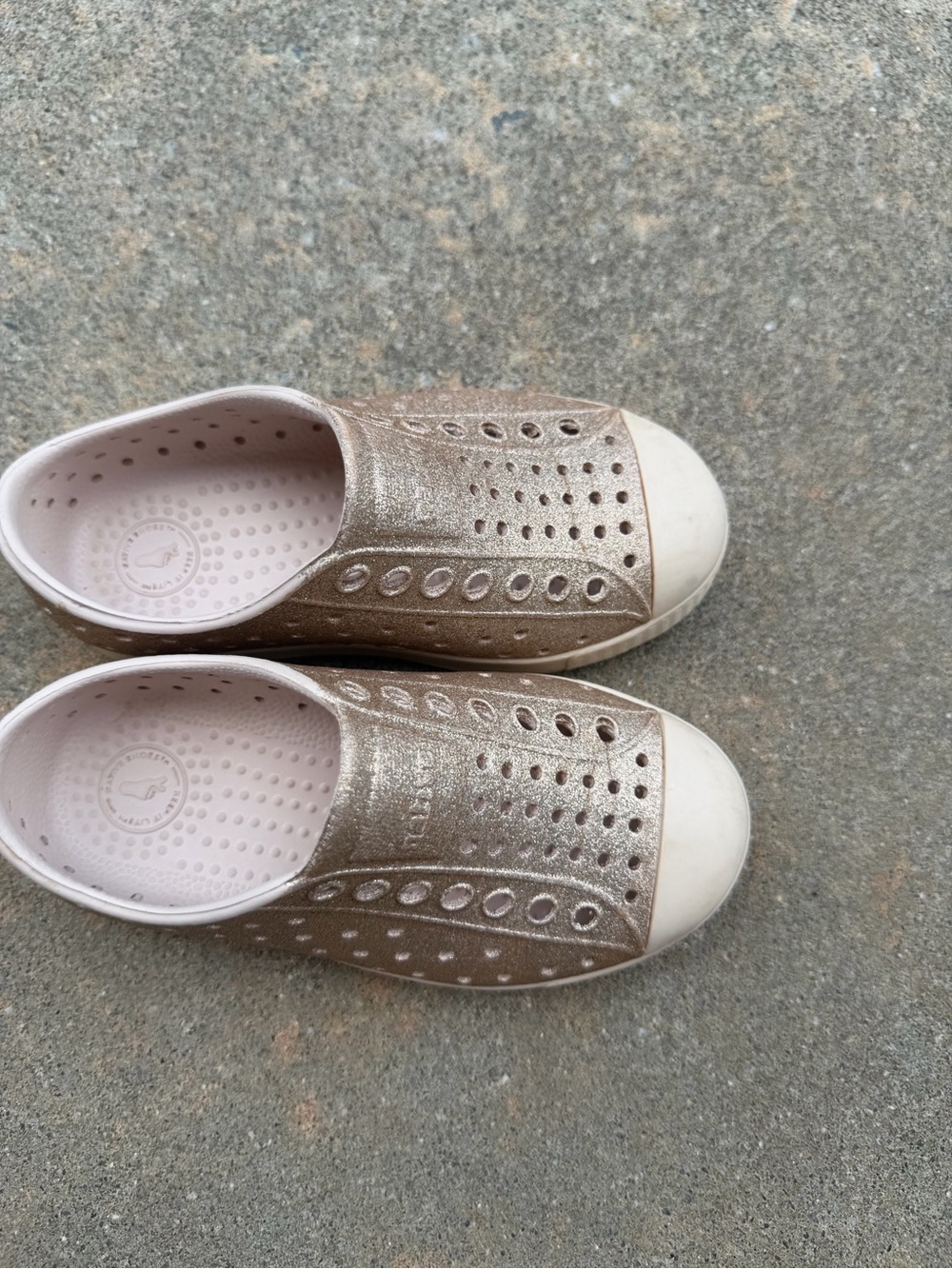 Native Kids Metallic Rose Water Shoes with White Toe Caps